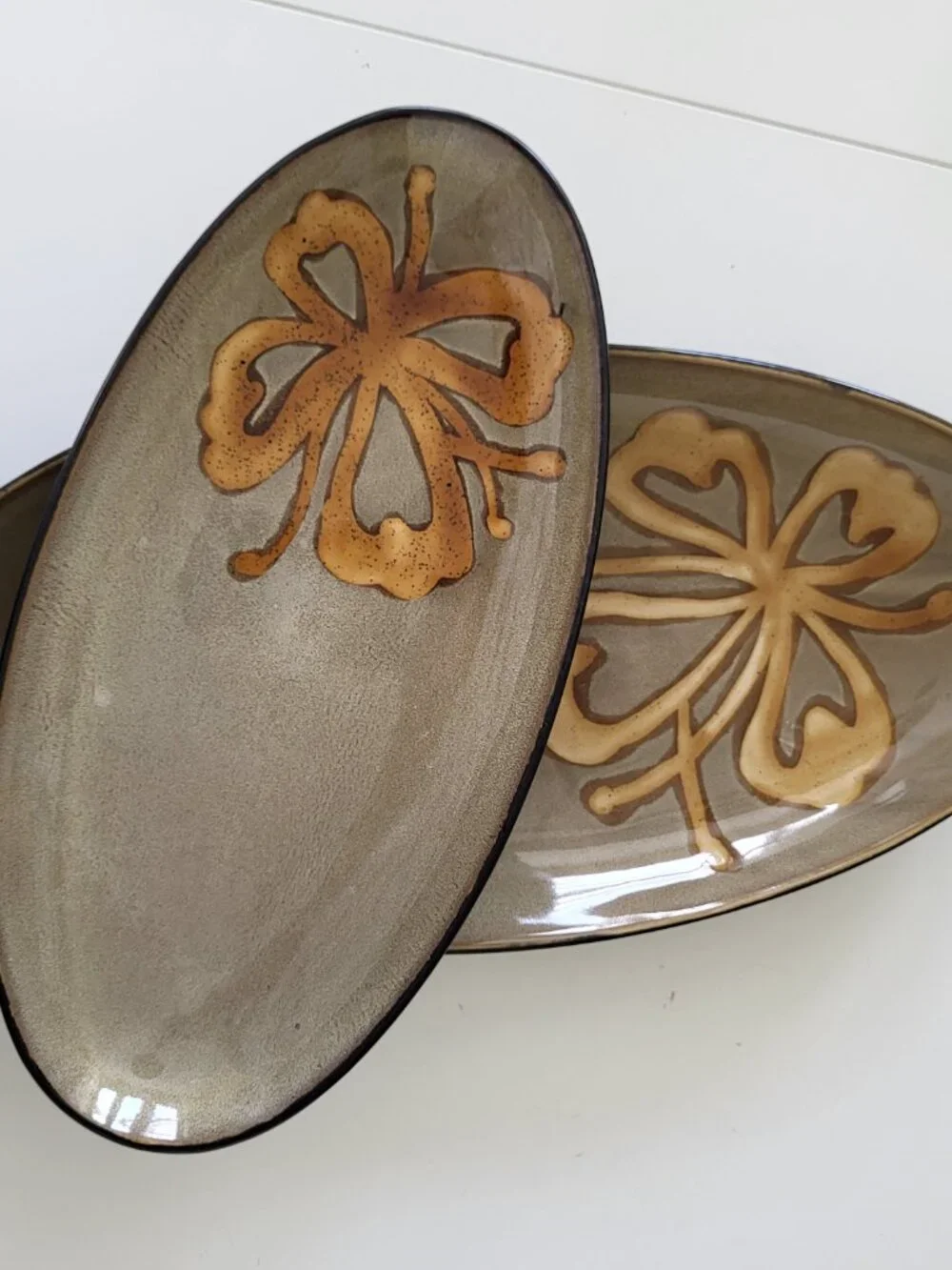 Pier 1 Imports Kioko Oval Serving Platter Set of 2 Hand Painted Stoneware Nested